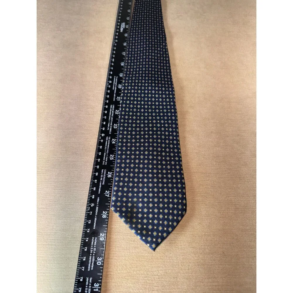 Barneys New York Tie, Navy Blue and gold,100% silk Made in Italy.